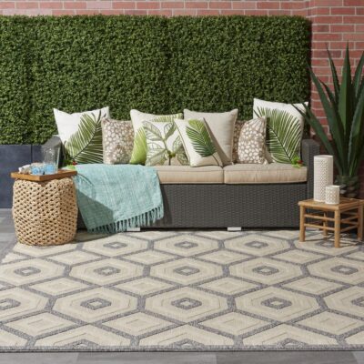 CZM02 Cream - Machine Made Polypropylene Rug Outdoor Living Polypropylene Rug Material Garden Modern Decor Light Grey Neutral CZM02 Machine-made